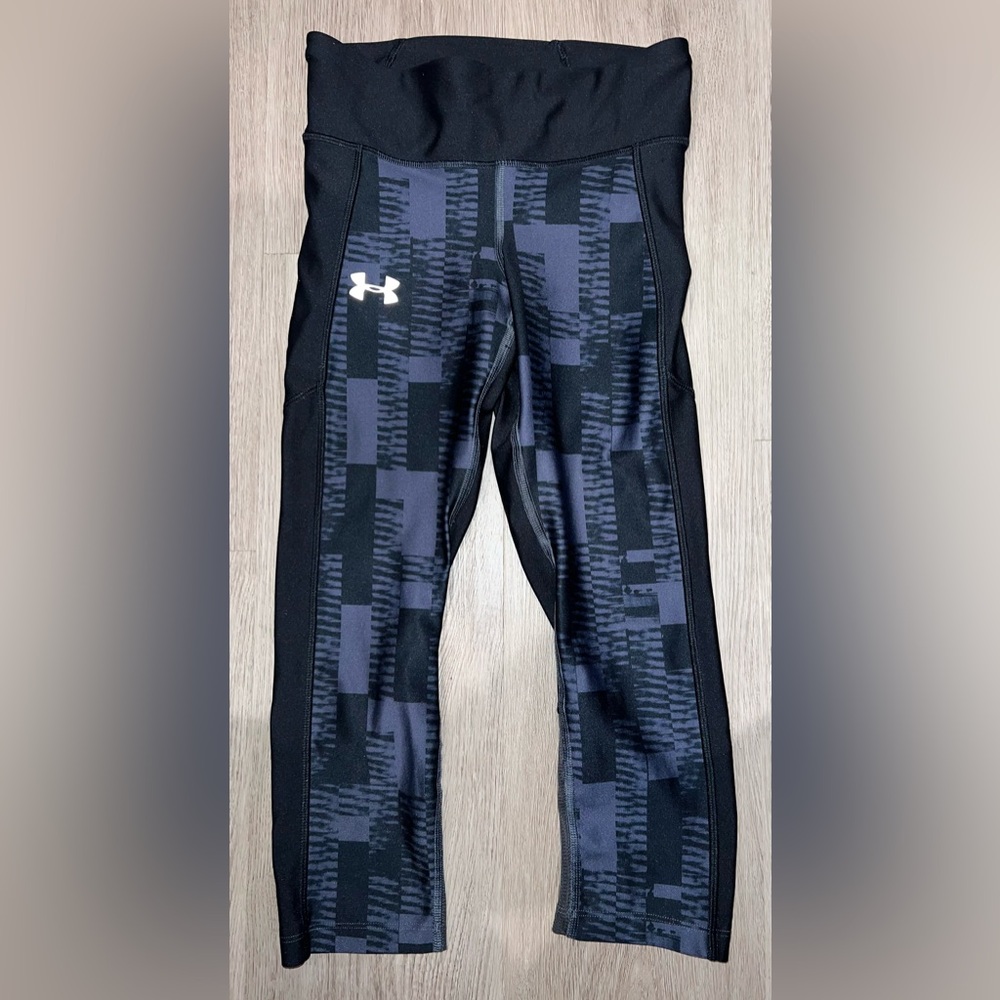 Under Armour HEAT GEAR Size XS Womens Drawstring Compression Crop Leggings